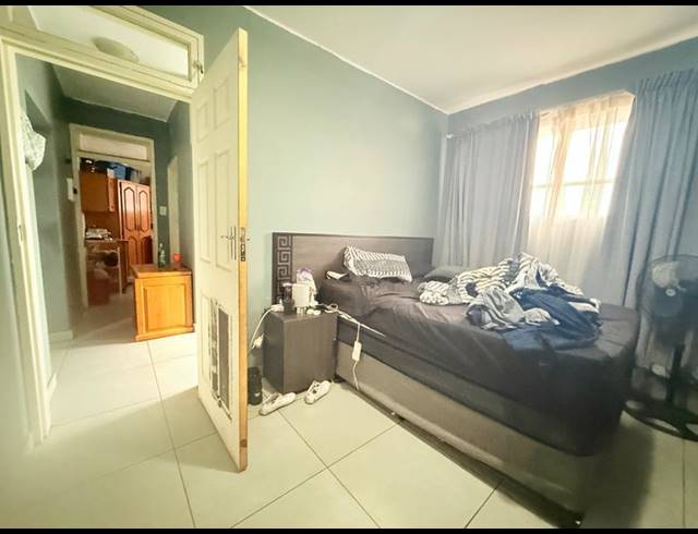 1 BEDROOM APARTMENT FOR SALE IN VANDERBIJLPARK CW 6
